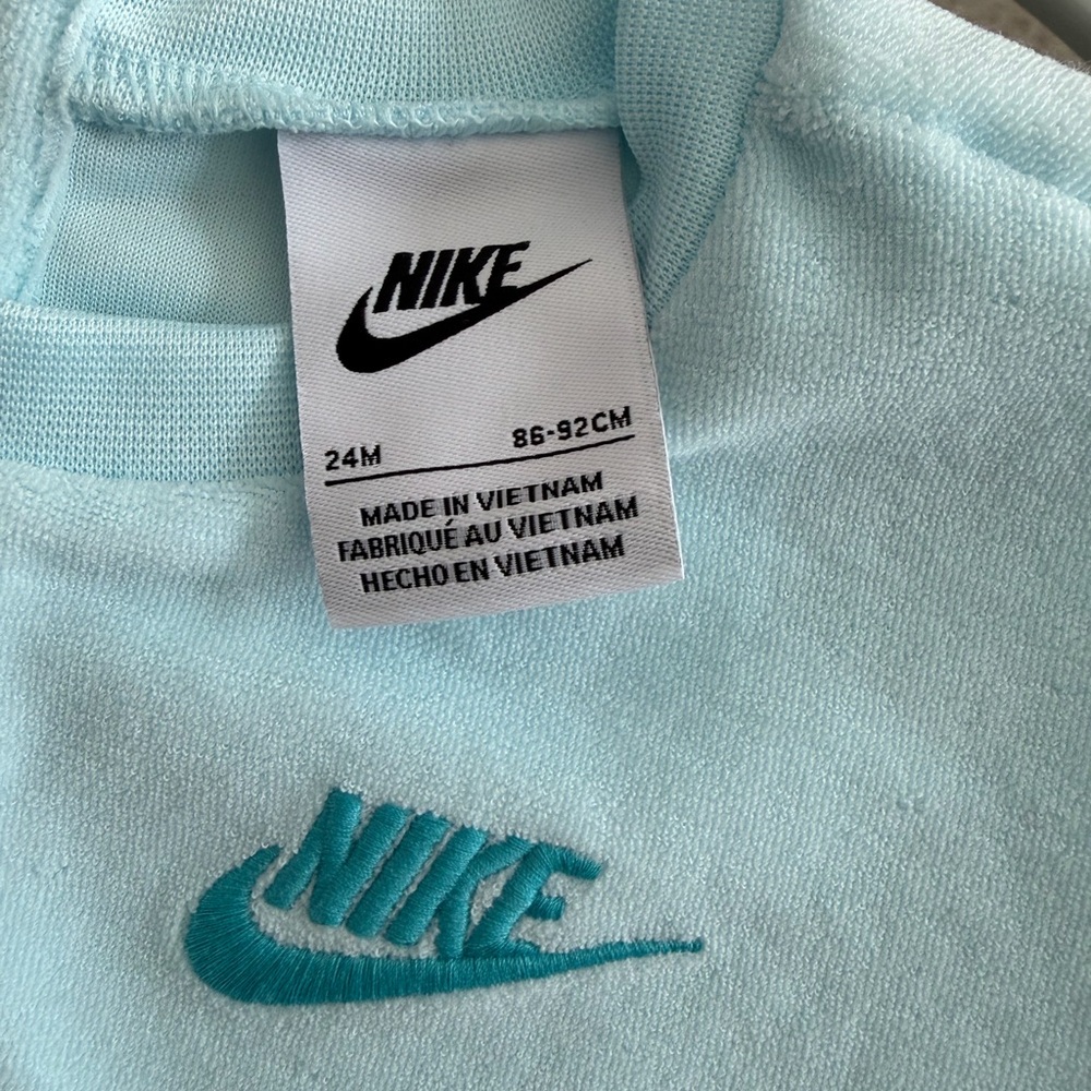 BNWT NIKE UNISEX TOWEL TERRY 2-PIECE SET US SIZE 24 MONTHS GLACIER BLUE - Picture 3 of 12